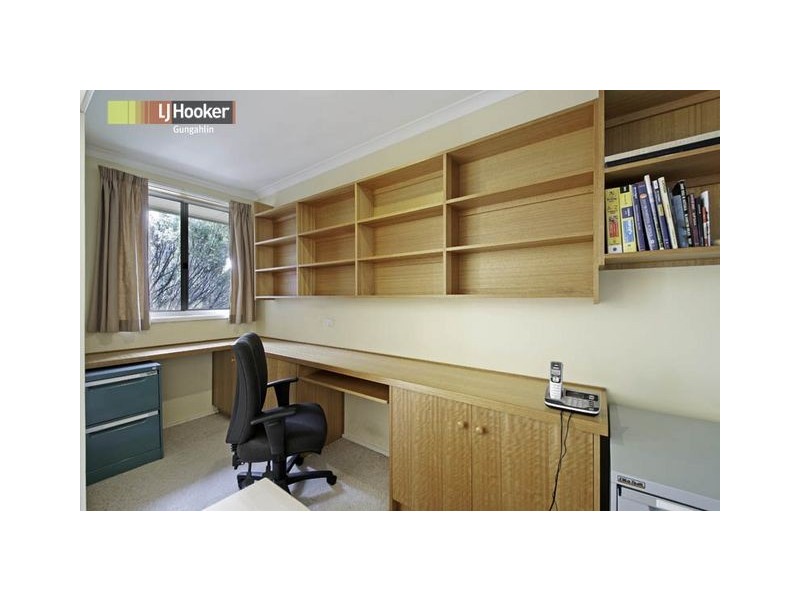 11 Bardsley Place, Holt ACT 2615