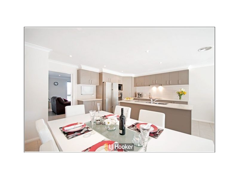 4 Hewett Crescent, Franklin ACT 2913