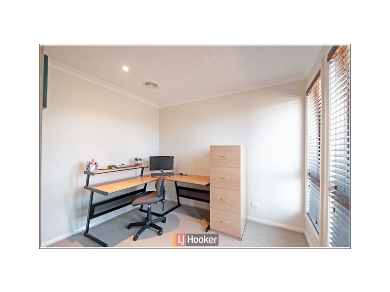 4 Hewett Crescent, Franklin ACT 2913