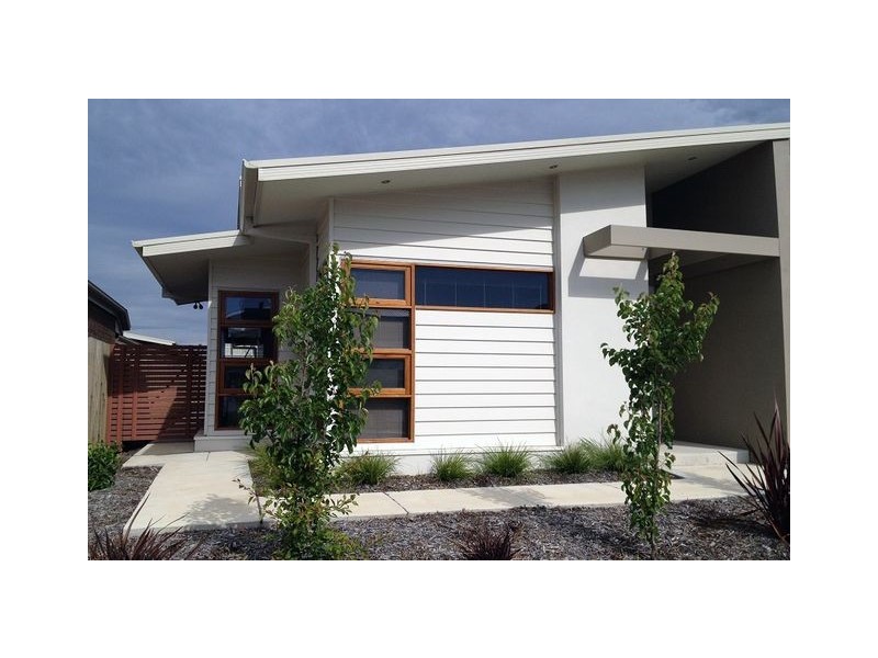 5 Rylestone Crescent, Crace ACT 2911