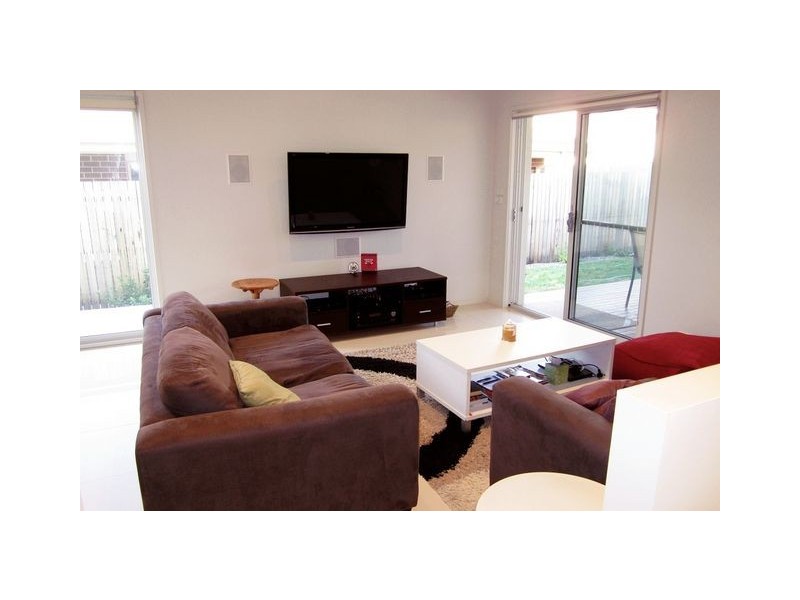 5 Rylestone Crescent, Crace ACT 2911