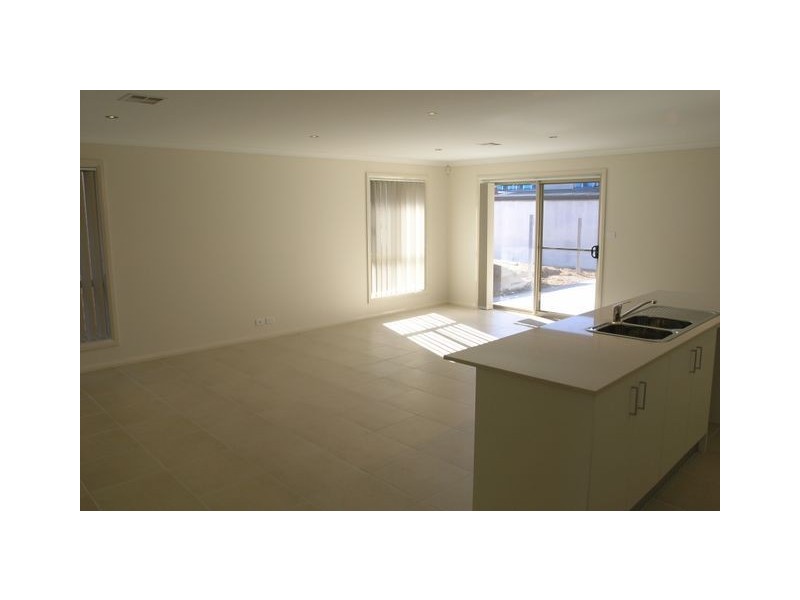 6 Borthwick Avenue, Casey ACT 2913