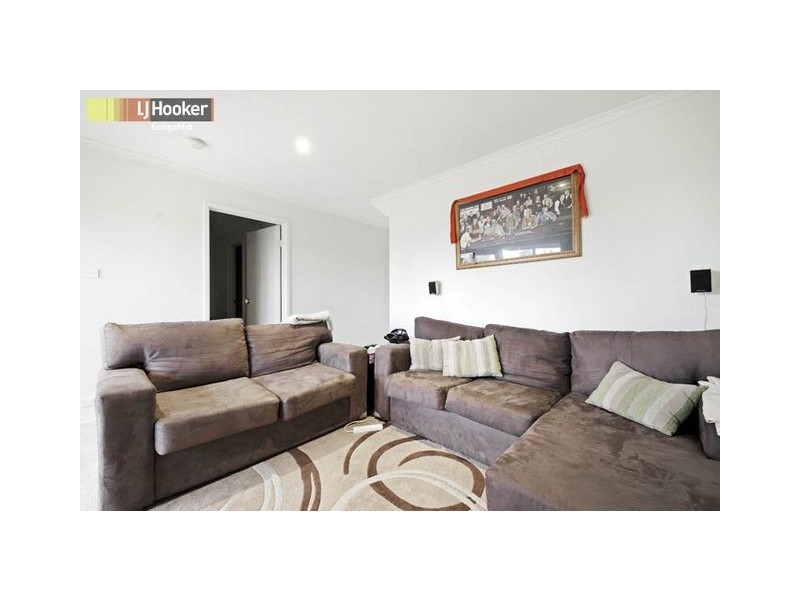 208 Anthony Rolfe Avenue, Gungahlin ACT 2912