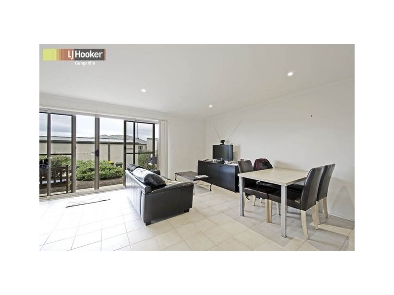 208 Anthony Rolfe Avenue, Gungahlin ACT 2912