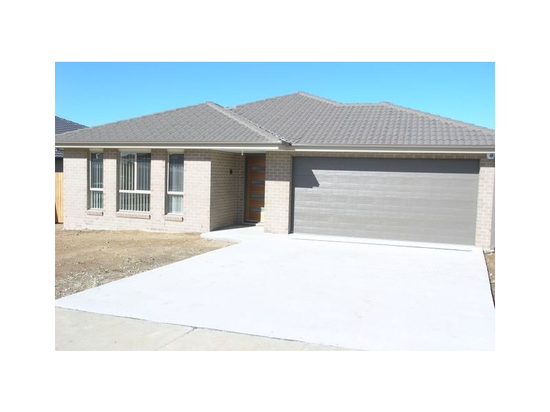 5 Wighton Terrace, Casey ACT 2913