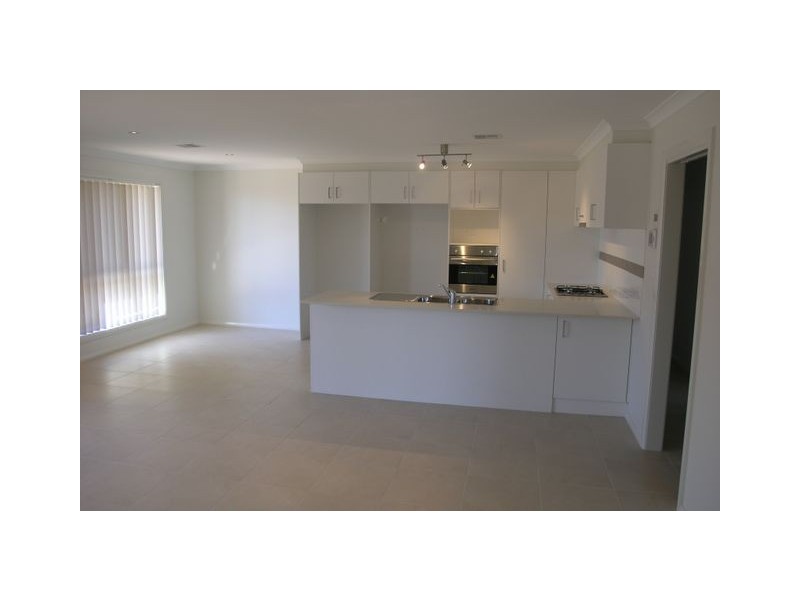 5 Wighton Terrace, Casey ACT 2913