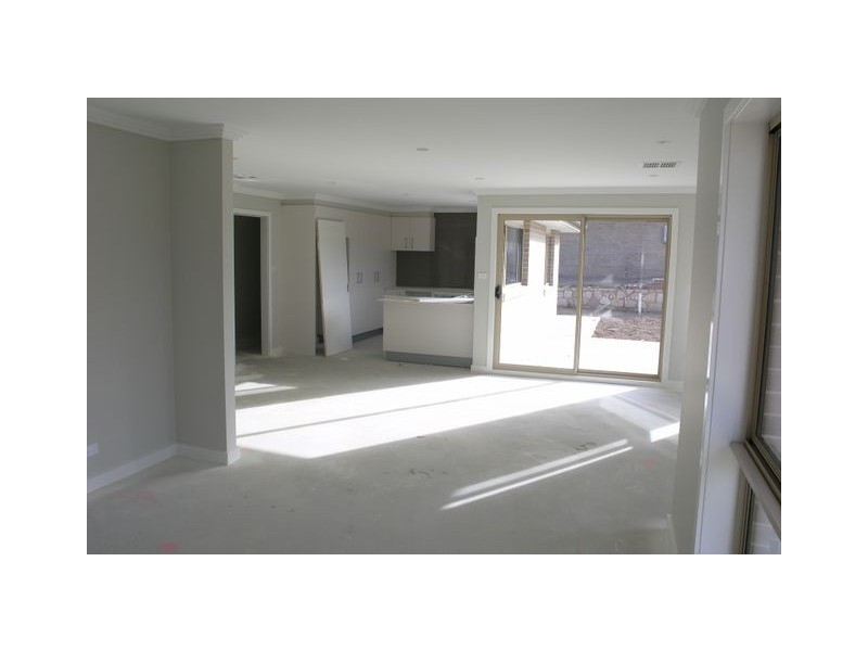 15 Winchester Street, Casey ACT 2913