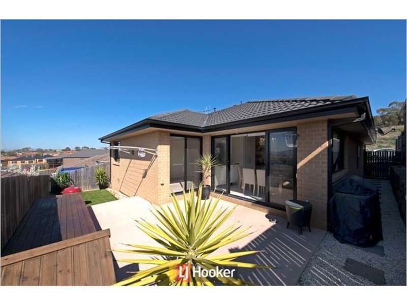 4 Ashton Calvert Street, Casey ACT 2913