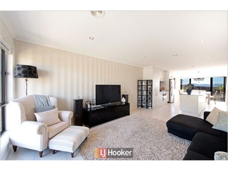 4 Ashton Calvert Street, Casey ACT 2913