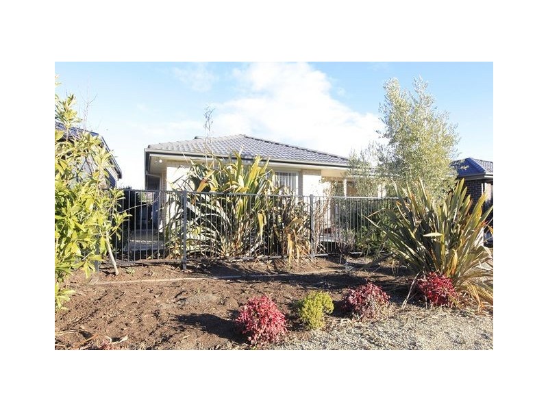 9 Grimstone Place, Franklin ACT 2913