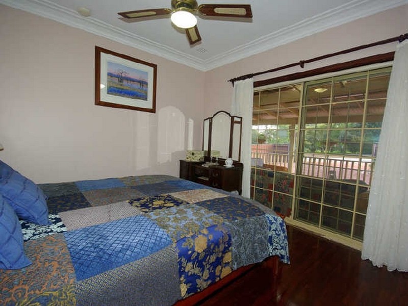 101 Lesmurdie Road, Lesmurdie WA 6076