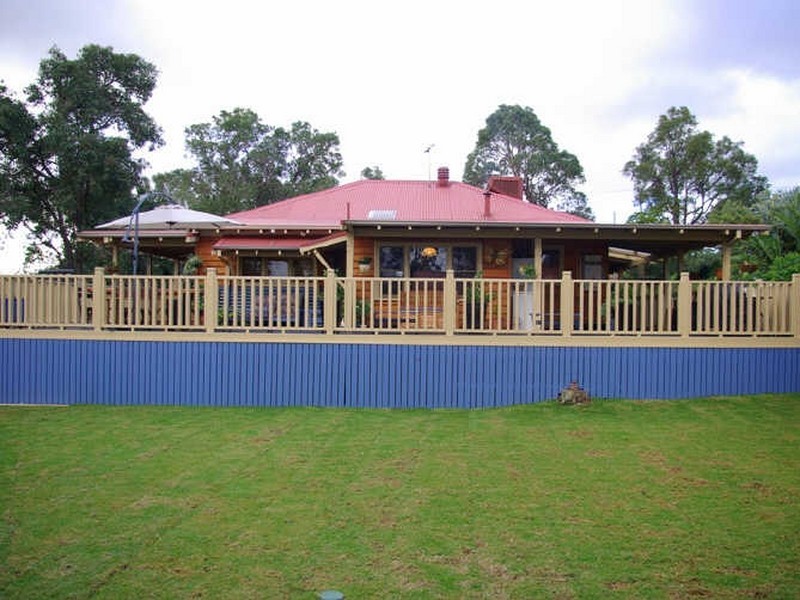 101 Lesmurdie Road, Lesmurdie WA 6076