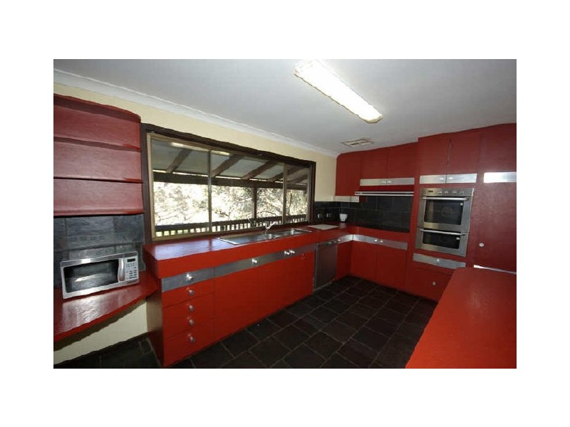 31 Taylor Road, Kalamunda WA 6076