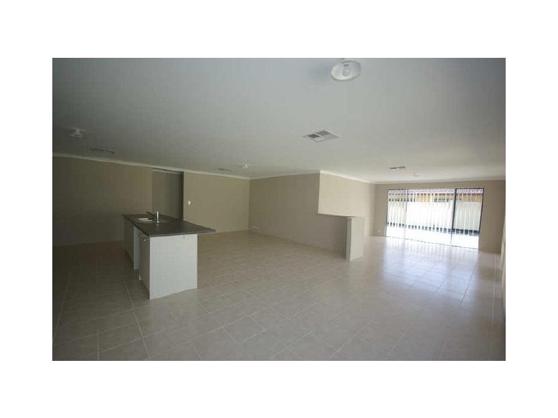 106 Sheffield Road, Wattle Grove WA 6107