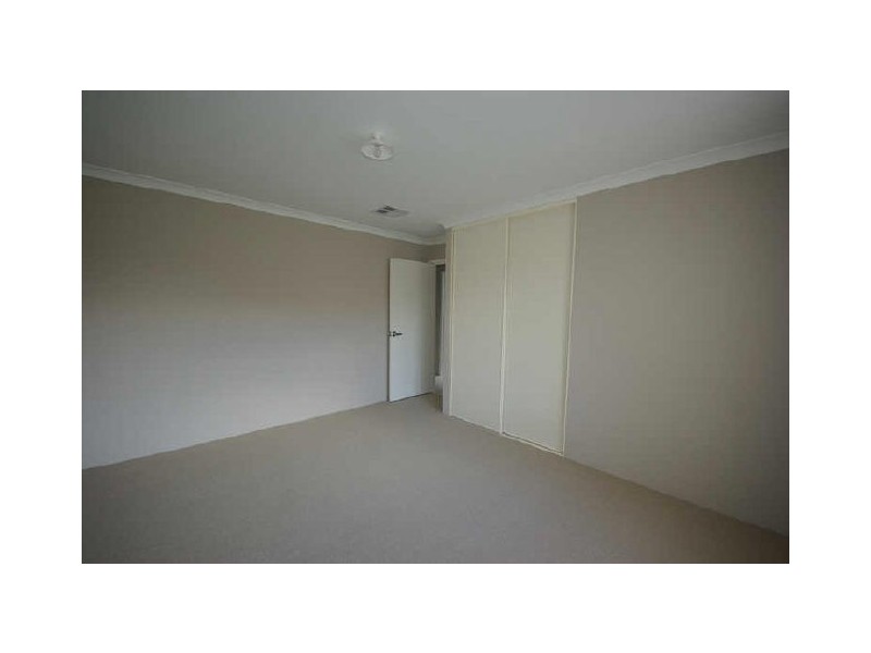 106 Sheffield Road, Wattle Grove WA 6107