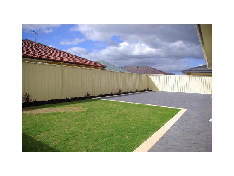 106 Sheffield Road, Wattle Grove WA 6107