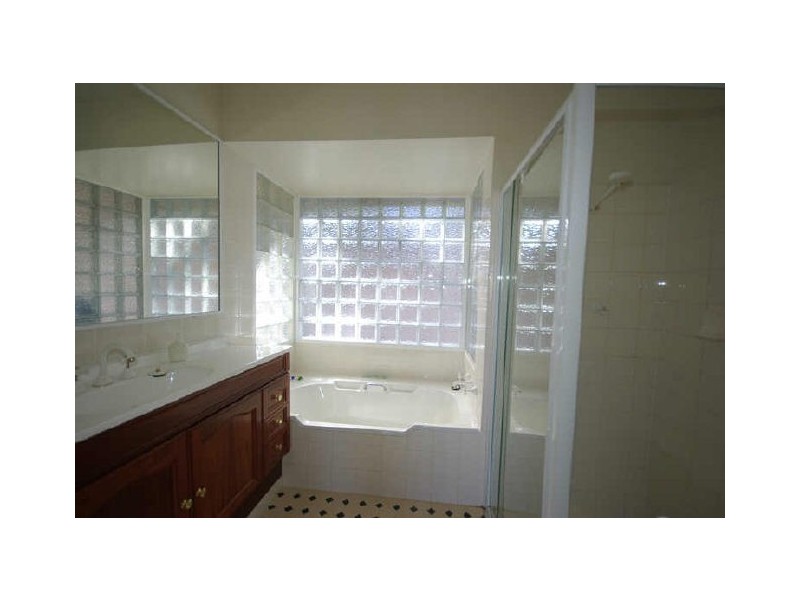 Gooseberry Hill WA 6076