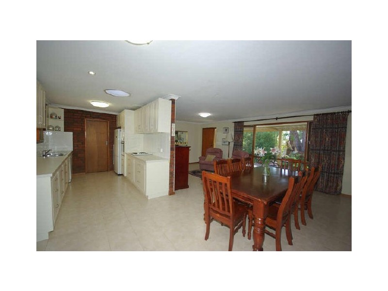 5 Kirkdale Road, Kalamunda WA 6076