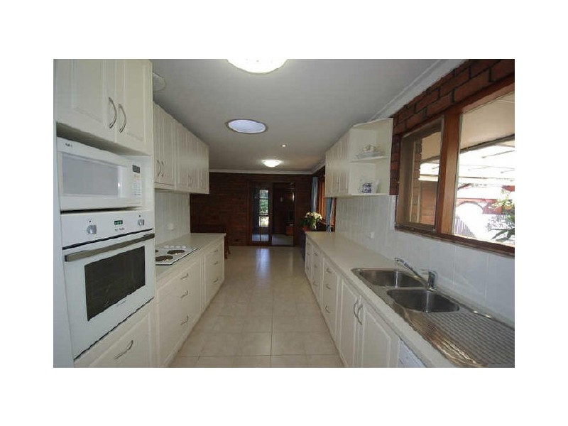 5 Kirkdale Road, Kalamunda WA 6076