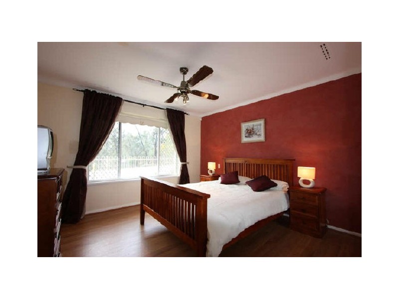 39 Lesmurdie Road East, Walliston WA 6076