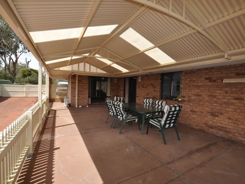 39 Wilkins Road, Kalamunda WA 6076