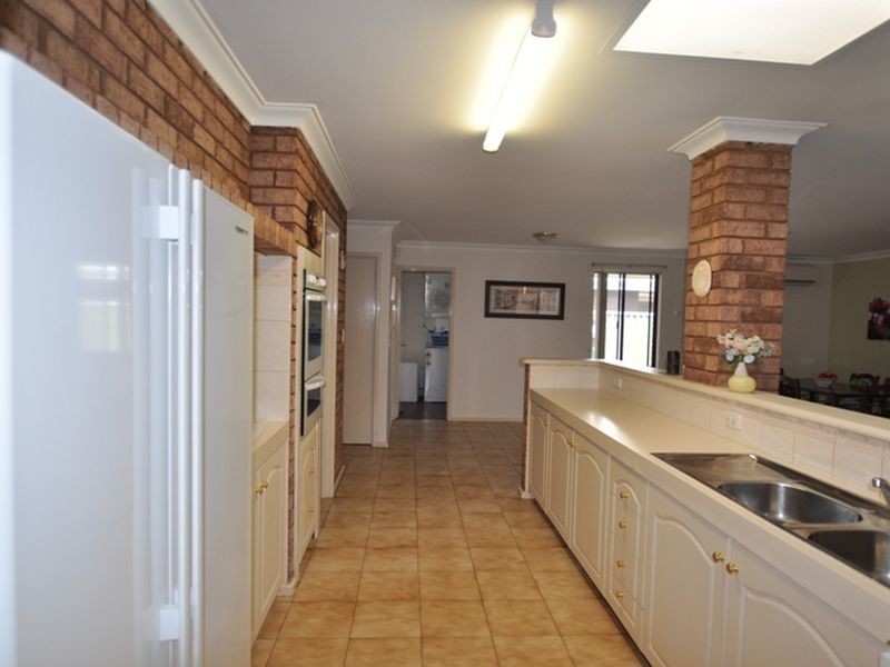 39 Wilkins Road, Kalamunda WA 6076