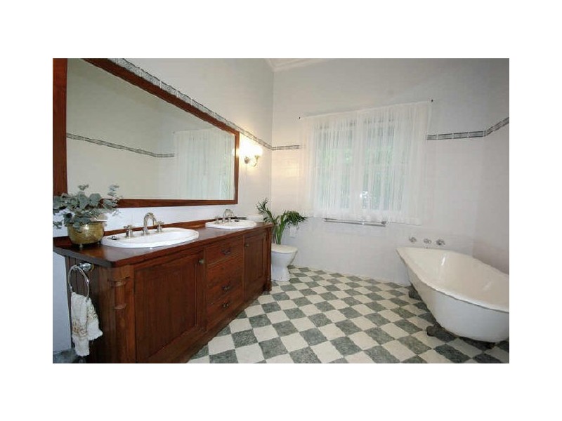 Gooseberry Hill WA 6076