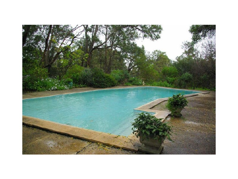 Gooseberry Hill WA 6076