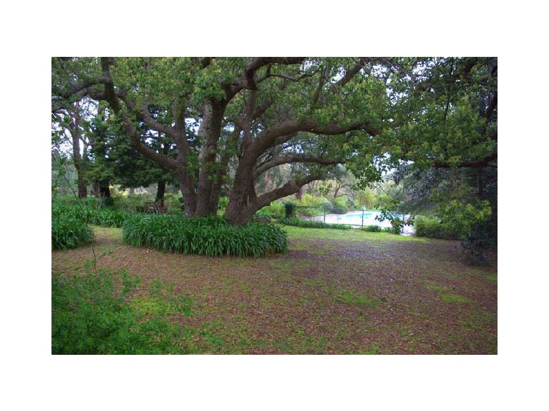 Gooseberry Hill WA 6076