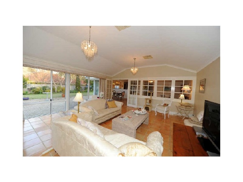 22 Balmoral Road, Gooseberry Hill WA 6076