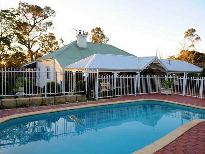 176 Williams Street, Gooseberry Hill WA 6076