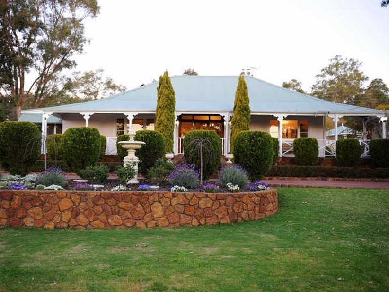 176 Williams Street, Gooseberry Hill WA 6076