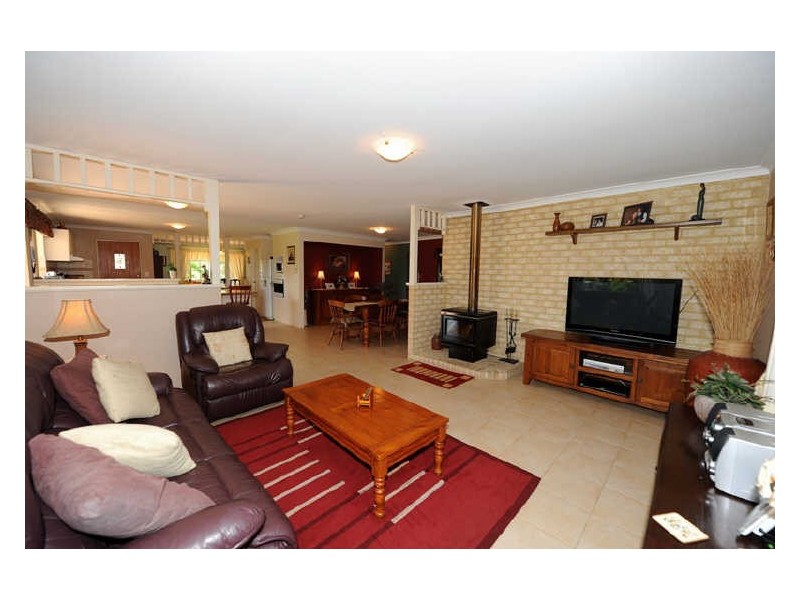 20 Christina Place, Lesmurdie WA 6076