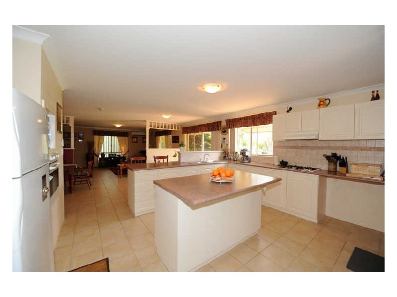 20 Christina Place, Lesmurdie WA 6076