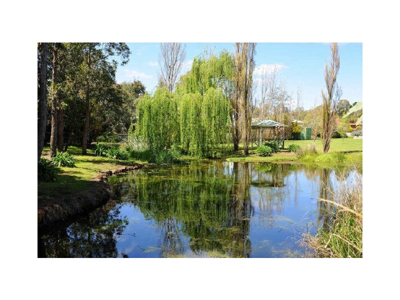 20 Christina Place, Lesmurdie WA 6076