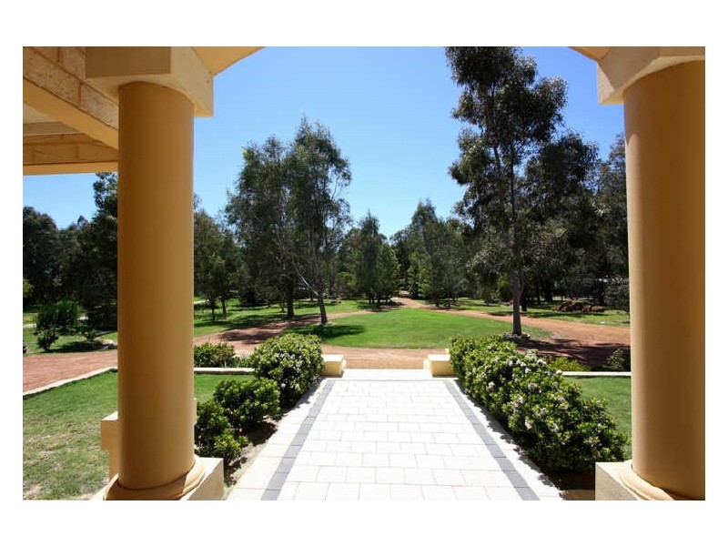 1660 Katharine Street, Helena Valley WA 6056