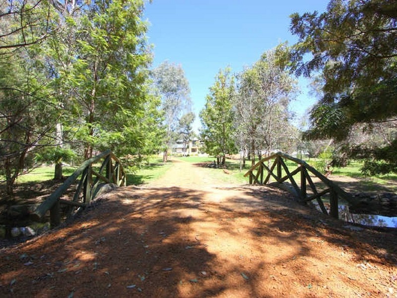 1660 Katharine Street, Helena Valley WA 6056