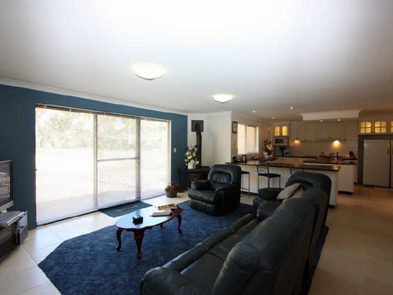 1660 Katharine Street, Helena Valley WA 6056