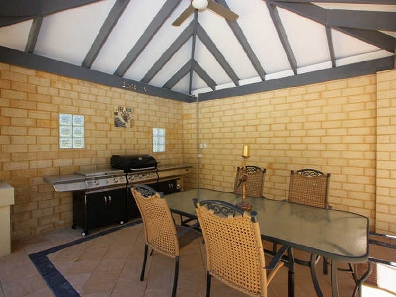 1660 Katharine Street, Helena Valley WA 6056