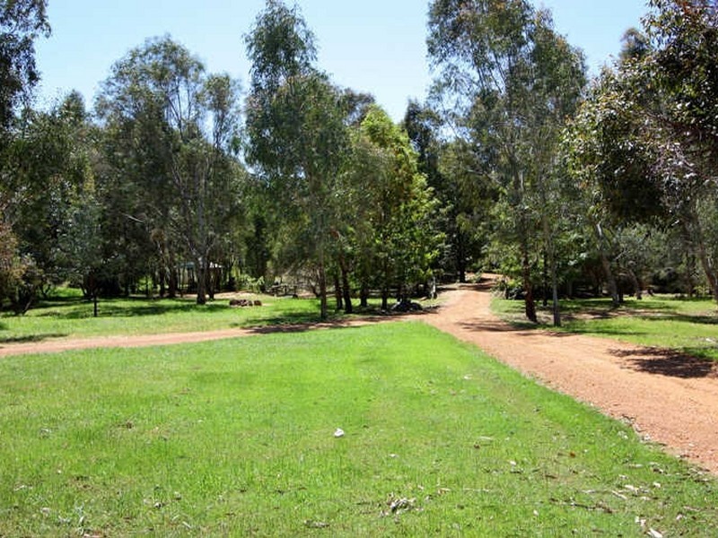 1660 Katharine Street, Helena Valley WA 6056