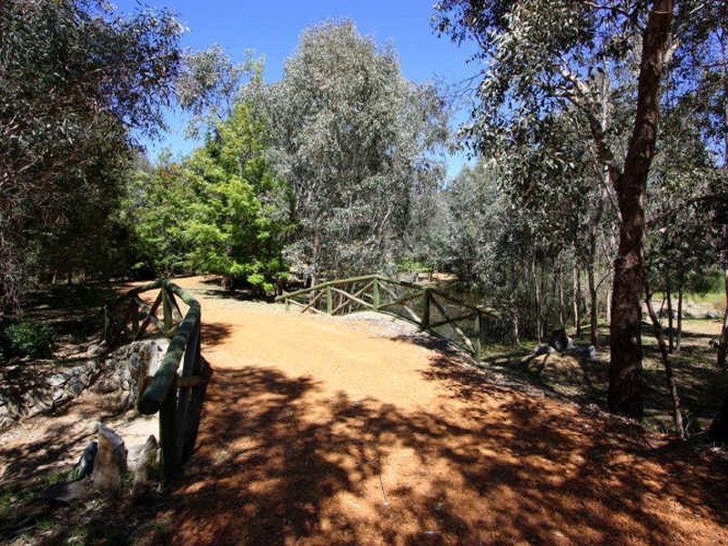 1660 Katharine Street, Helena Valley WA 6056