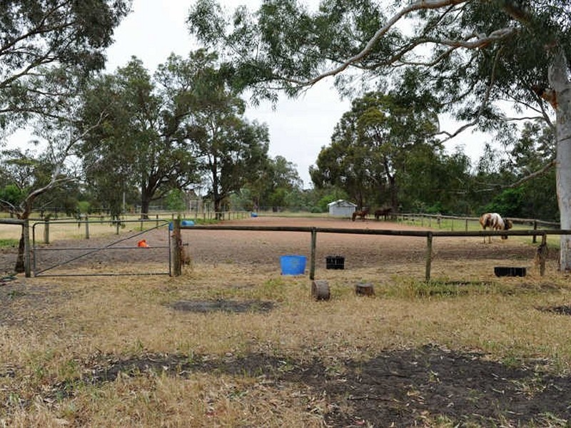 225 Hartfield Road, Forrestfield WA 6058