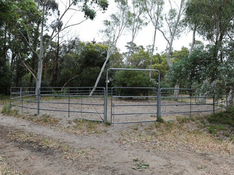 225 Hartfield Road, Forrestfield WA 6058