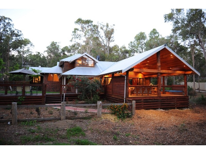 109 Kawina Road, Bickley WA 6076