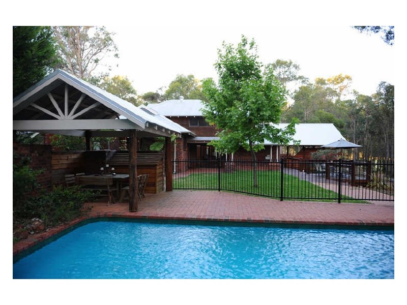 109 Kawina Road, Bickley WA 6076