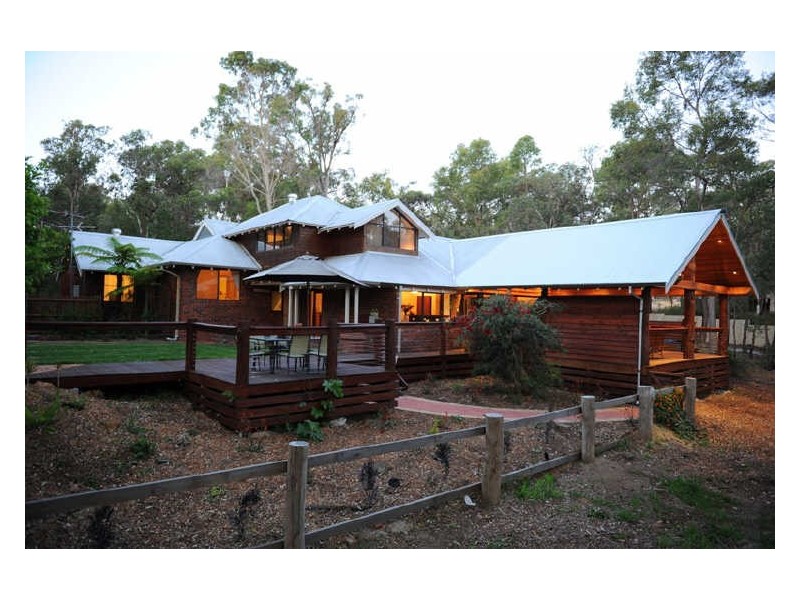 109 Kawina Road, Bickley WA 6076