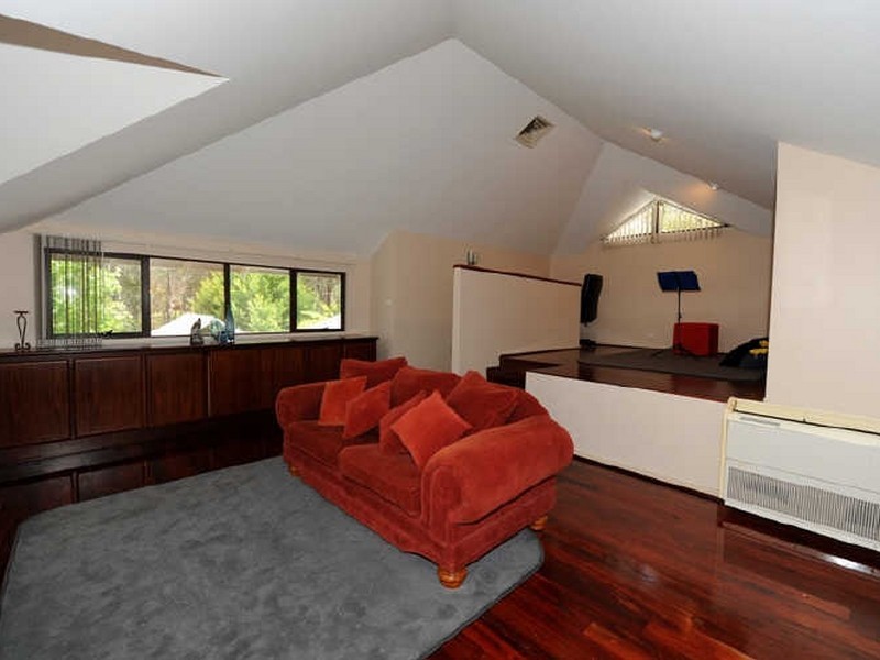 109 Kawina Road, Bickley WA 6076