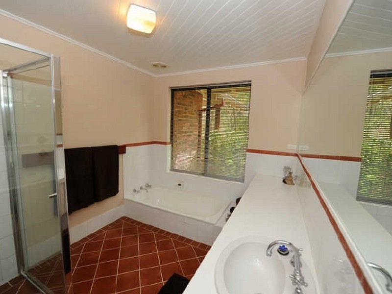 109 Kawina Road, Bickley WA 6076