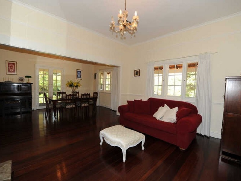 28 Wheelwright Road, Lesmurdie WA 6076