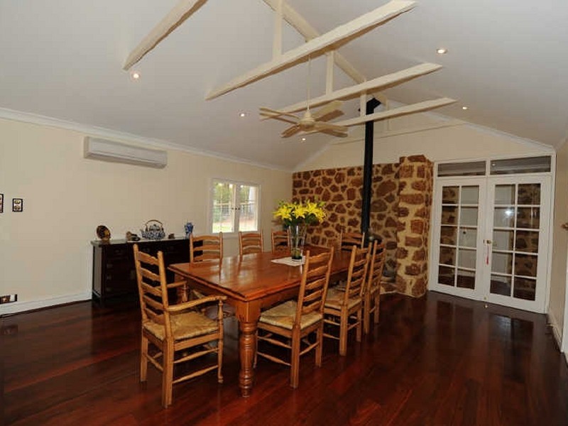 28 Wheelwright Road, Lesmurdie WA 6076
